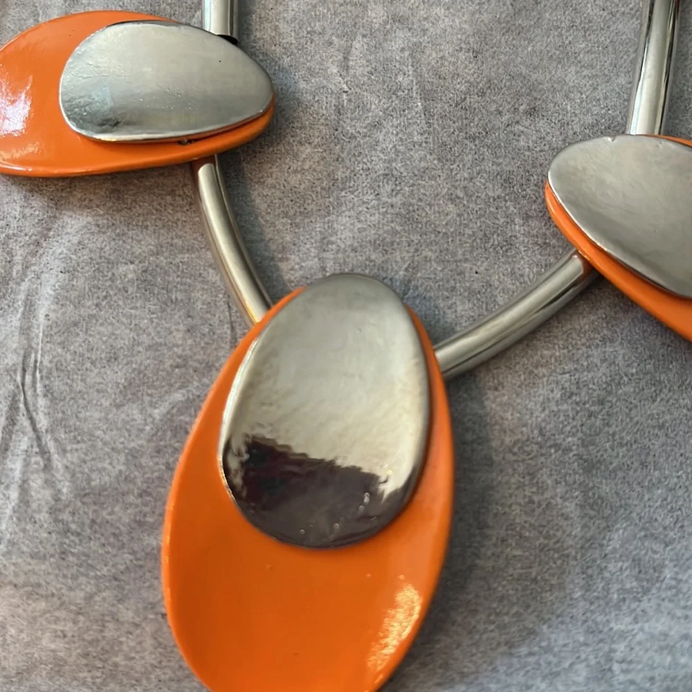 ❤️‍🔥BOGO free (equal or lesser value). Necklace & earrings set - Picture 2 of 3